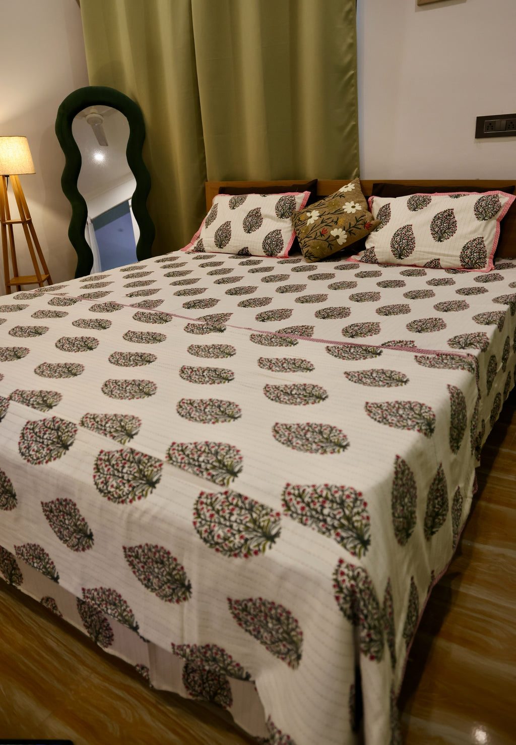 Floral Tree of Life Sanganeri Print Cotton Bedsheet Pink & Green King Size