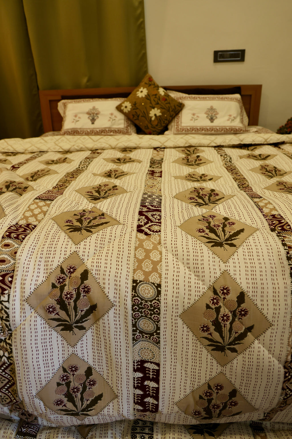 Floral Diamond Patchwork Sanganeri Print Cotton Comforter Beige & Burgundy King Size