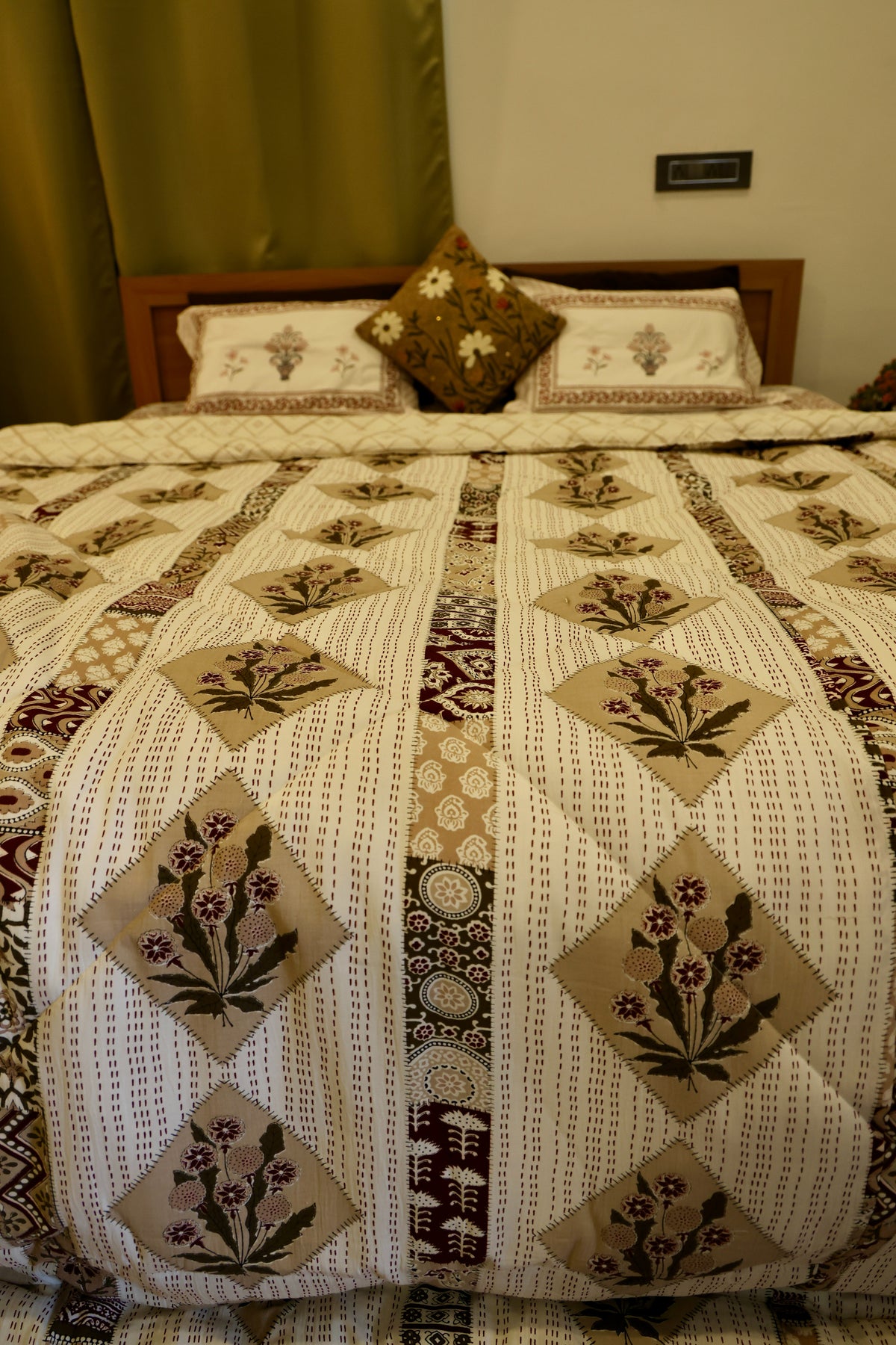 Floral Diamond Patchwork Sanganeri Print Cotton Comforter Beige & Burgundy King Size