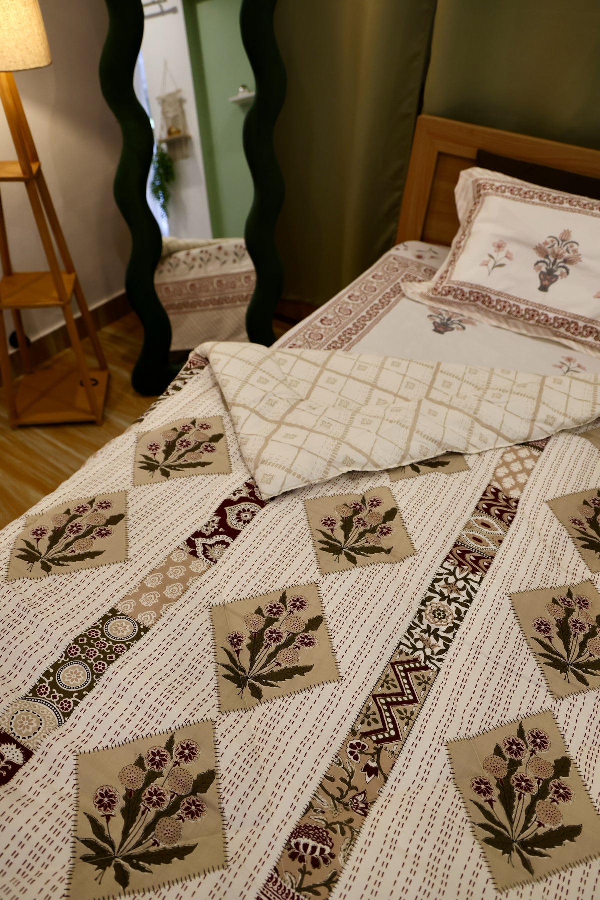 Floral Diamond Patchwork Sanganeri Print Cotton Comforter Beige & Burgundy King Size